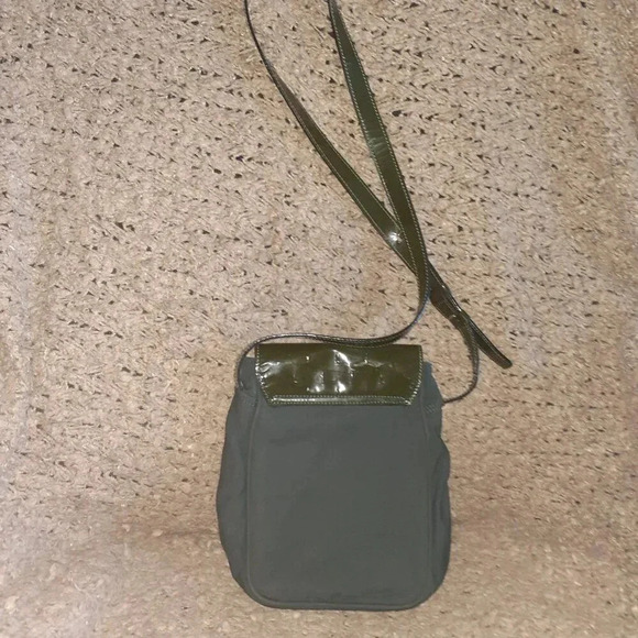 Vintage  TRUSSARDI-Green Patent Signature Leather/Nylon-Cross/Shoulder-Excellent - Picture 3 of 8